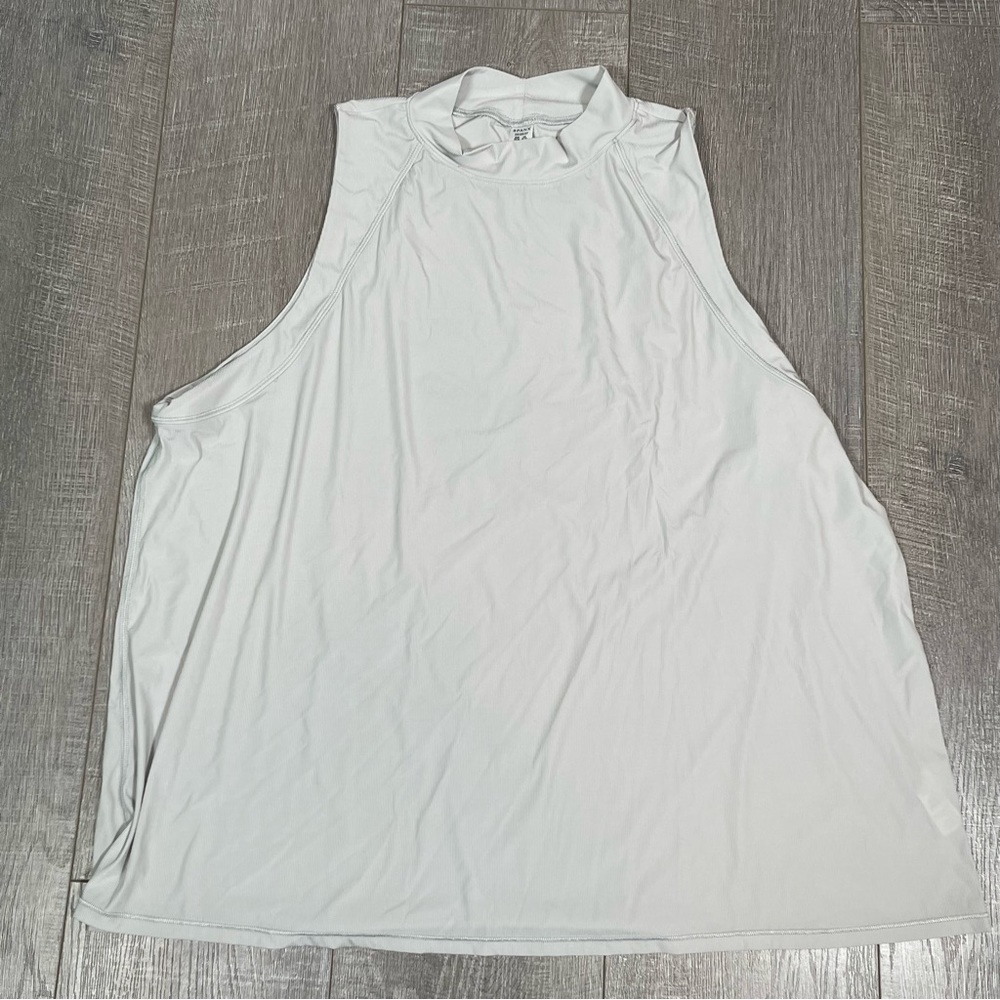 SPANX sleeveless Top Size 2X grey some stains see pics